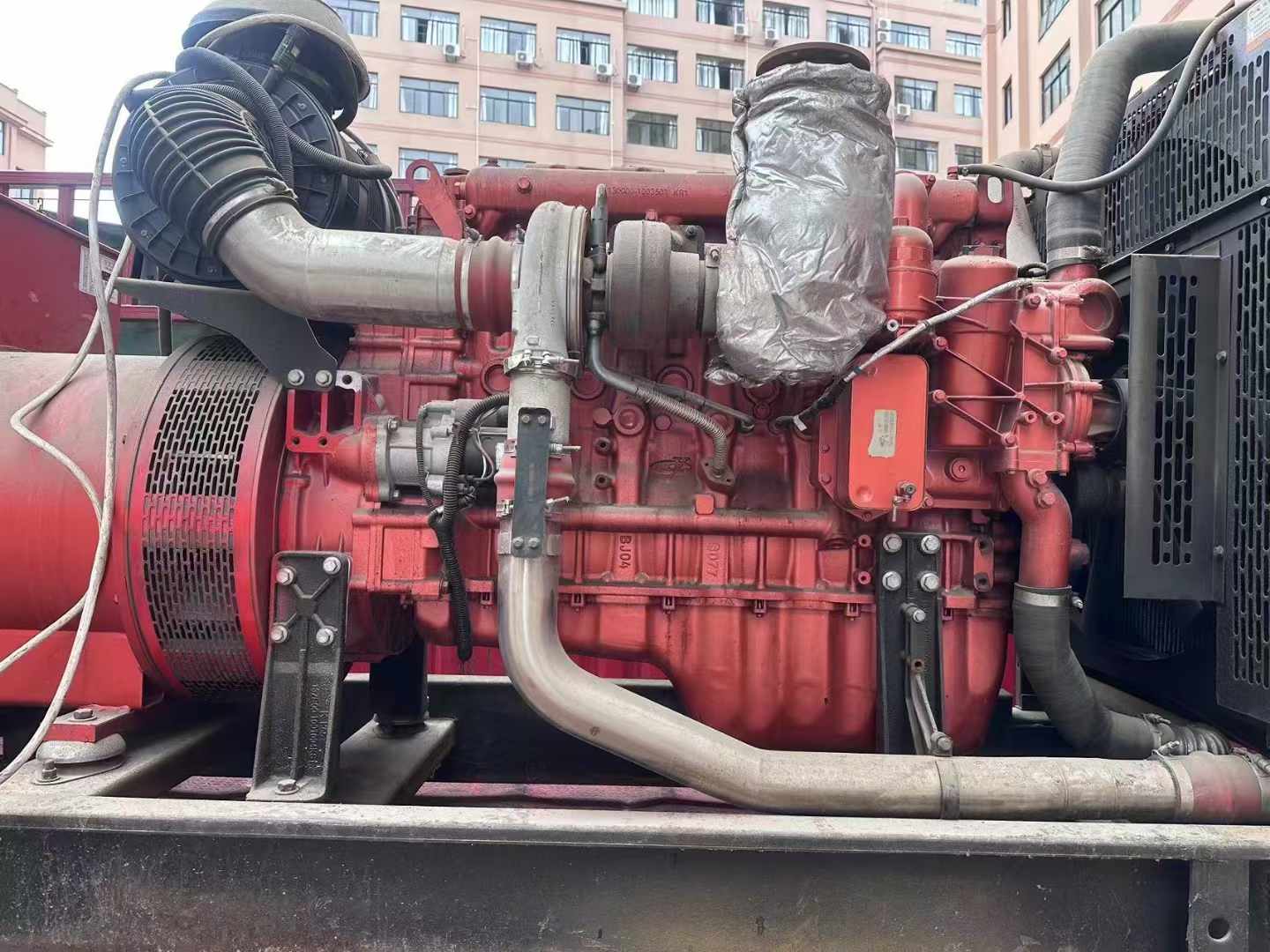 新抚如何选择适合 600kW 柴油发电机组的过载保护器？