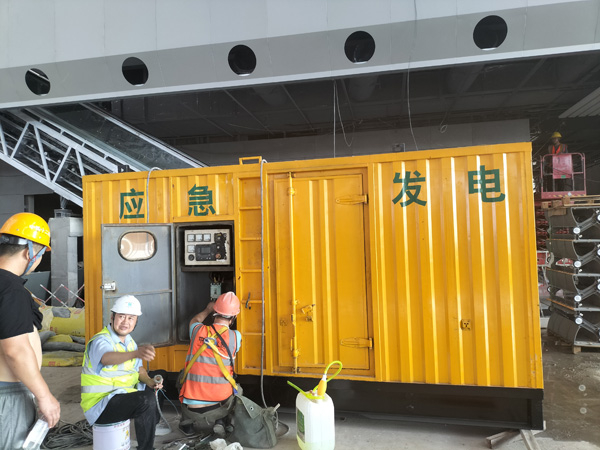 新抚怎样判断空气滤清器是否需要更换？